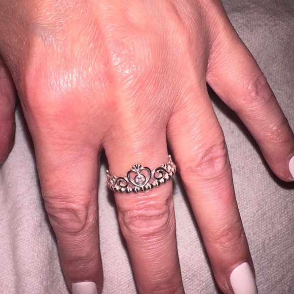 Princess Tiara Crown Ring - Picture 5 of 10